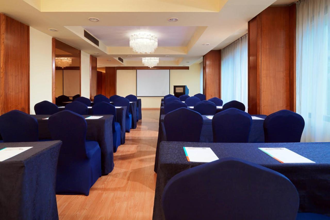 Le Meridien Heliopolis Caïro Buitenkant foto